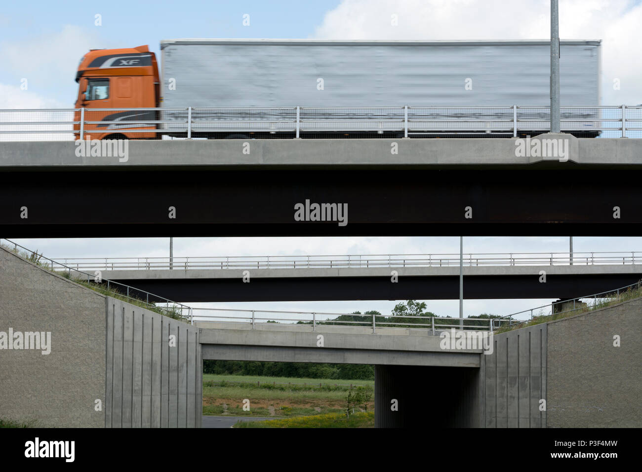 Autobahn M6 Überführungen an Catthorpe Interchange, Leicestershire, England, Großbritannien Stockfoto