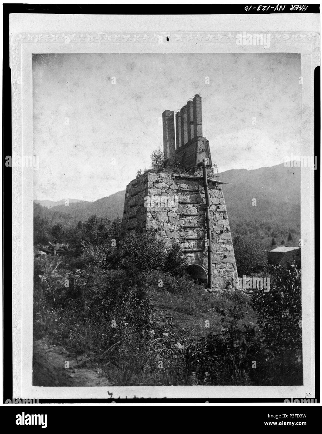 10. Fotokopiert Juni 1978. Stapel AUF DIE "NEUE" Ofen, CA. 1900. Quelle unbekannt. Aus TAHAWUS CLUB. - Adirondac-LOC-hhh. ny0915. Fotos. 116615 s. Stockfoto