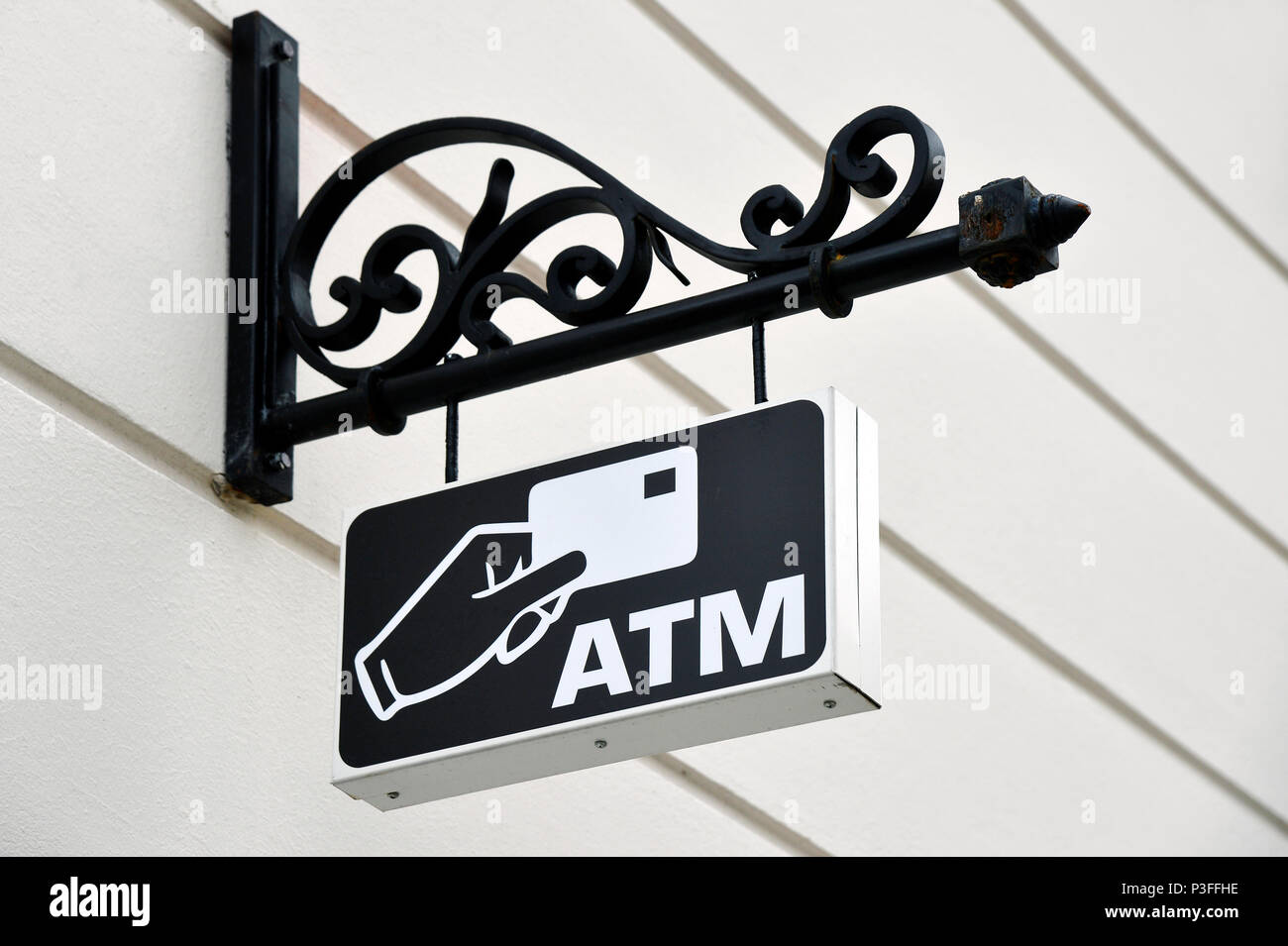 ATM Zeichen - Paris - Frankreich Stockfoto