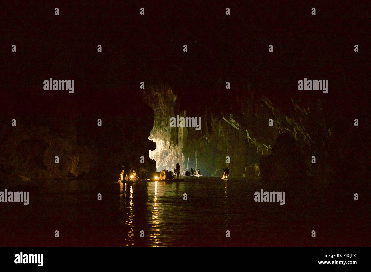Licht vom Eingang der Höhle Tham Lod Höhlen Mae Hong Son Provinz Northern Thailand Stockfoto