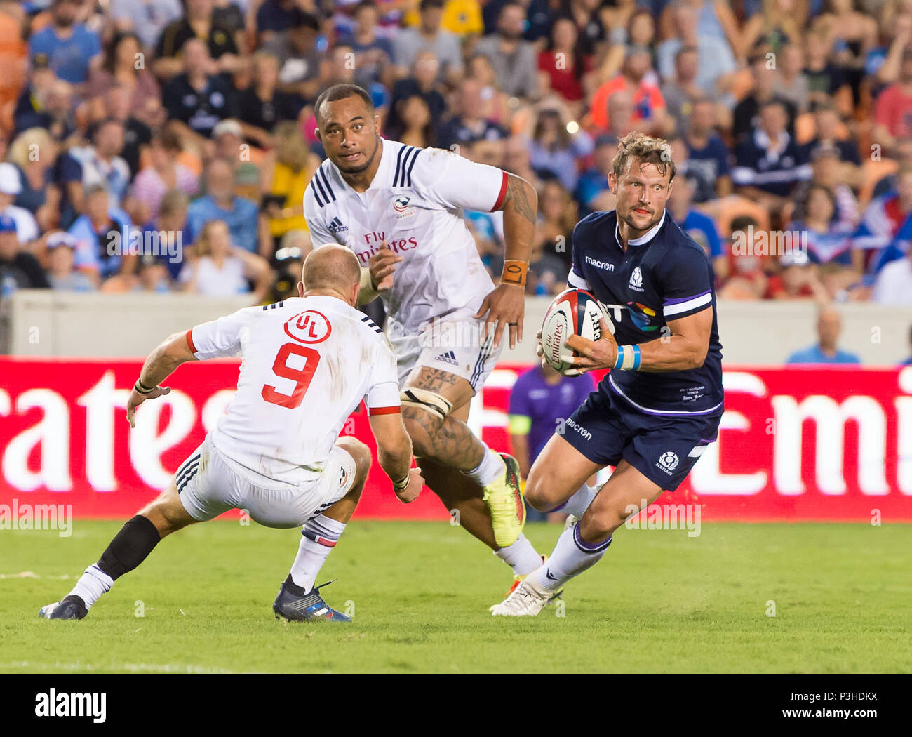 Mai 5, 2018: Die USA Männer Rugby Team schloss Samu Manoa (4) und Männer Schottlands Rugby Team flanker Tim Swinson VICE CAPTAIN (6) Während der Emirate Sommer Serie 2018 Match zwischen den USA Männer Team vs Schottlands Männer Team bei BBVA Compass Stadium, Houston, Texas. USA besiegt Schottland 30-29 Vollzeit Stockfoto