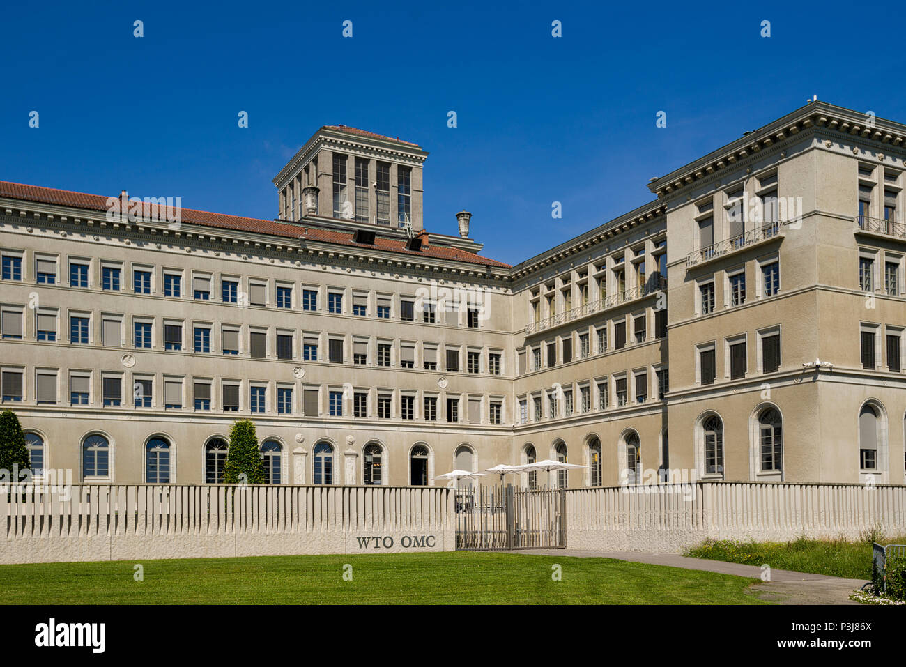 Genf, Schweiz - 10. Juni 2018: Centre William Rappard, Haus des World Trade OrganizationWorld der Welthandelsorganisation (WTO) Stockfoto Genf, Schweiz - 10. Juni 2018: Centre William Rappard, Haus des World Trade OrganizationWorld der Welthandelsorganisation (WTO) Stockfoto