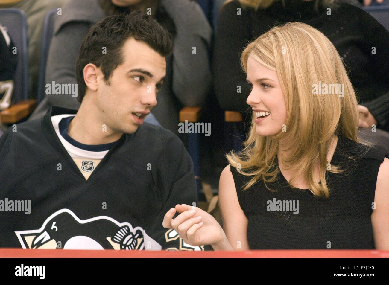 Original Film Titel: SIE IST AUS MEINER LIGA. Englischer Titel: SIE IST AUS MEINER LIGA. Regisseur: Jim FIELD SMITH. Jahr: 2010. Stars: ALICE EVE, JAY BARUCHEL. Quelle: Dreamworks SKG/MOSAIC MEDIA GROUP/Album Stockfoto