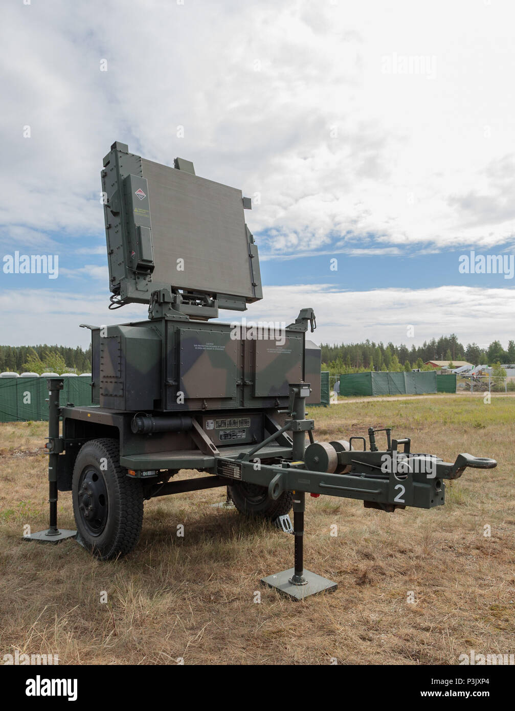 AN/MPQ-64 F1 Sentinel 3D-Radar mit dem Nasams 2 Oberfläche integriert-rakete System der finnischen Armee. Stockfoto