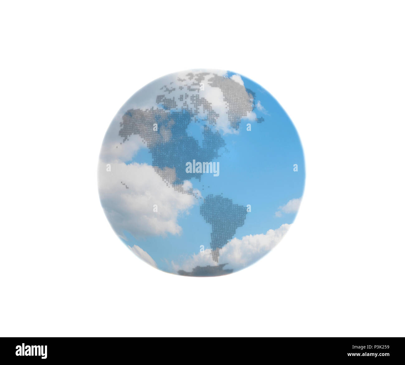 Globus mit blauer Himmel mit Wolken auf weißem Hintergrund Stockfoto