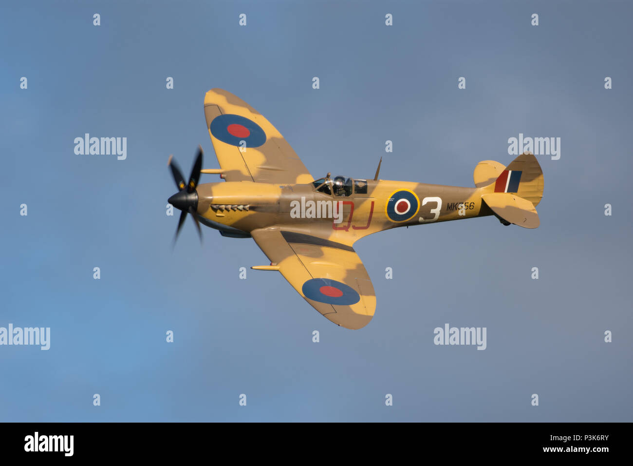 Spitfire LF Mk.IXe Shuttleworth Abend Airshow Juni 2018 Stockfoto