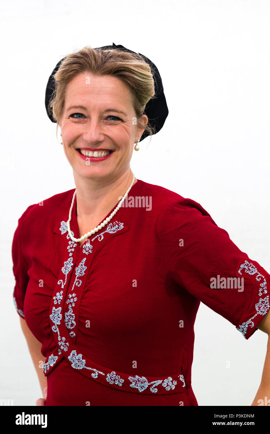 LUCY ADLINGTON, Autor, Schauspieler und Kostüm Historiker, sprechen über ihre Arbeit an eine Zielgruppe von Schulkindern an der Hay Festival 2018 von Literatur und Kunst dieses Festival, berühmt durch den ehemaligen US-Präsidenten Bill Clinton "Woodstock des Geistes" beschrieben, zieht die Dichter und Denker aus der ganzen Welt für 10 Tage feiern der Besten des geschriebenen Wortes Stockfoto