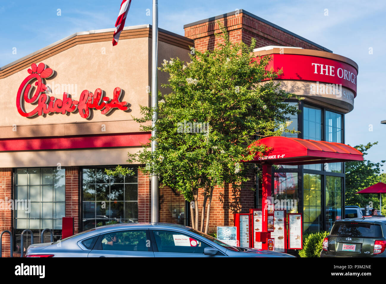 Besetzt Küken-fil-ein Restaurant in Olive Branch, Mississippi. Chick-fil-A ist der top-rated Fast Food Restaurant in den Vereinigten Staaten. Stockfoto