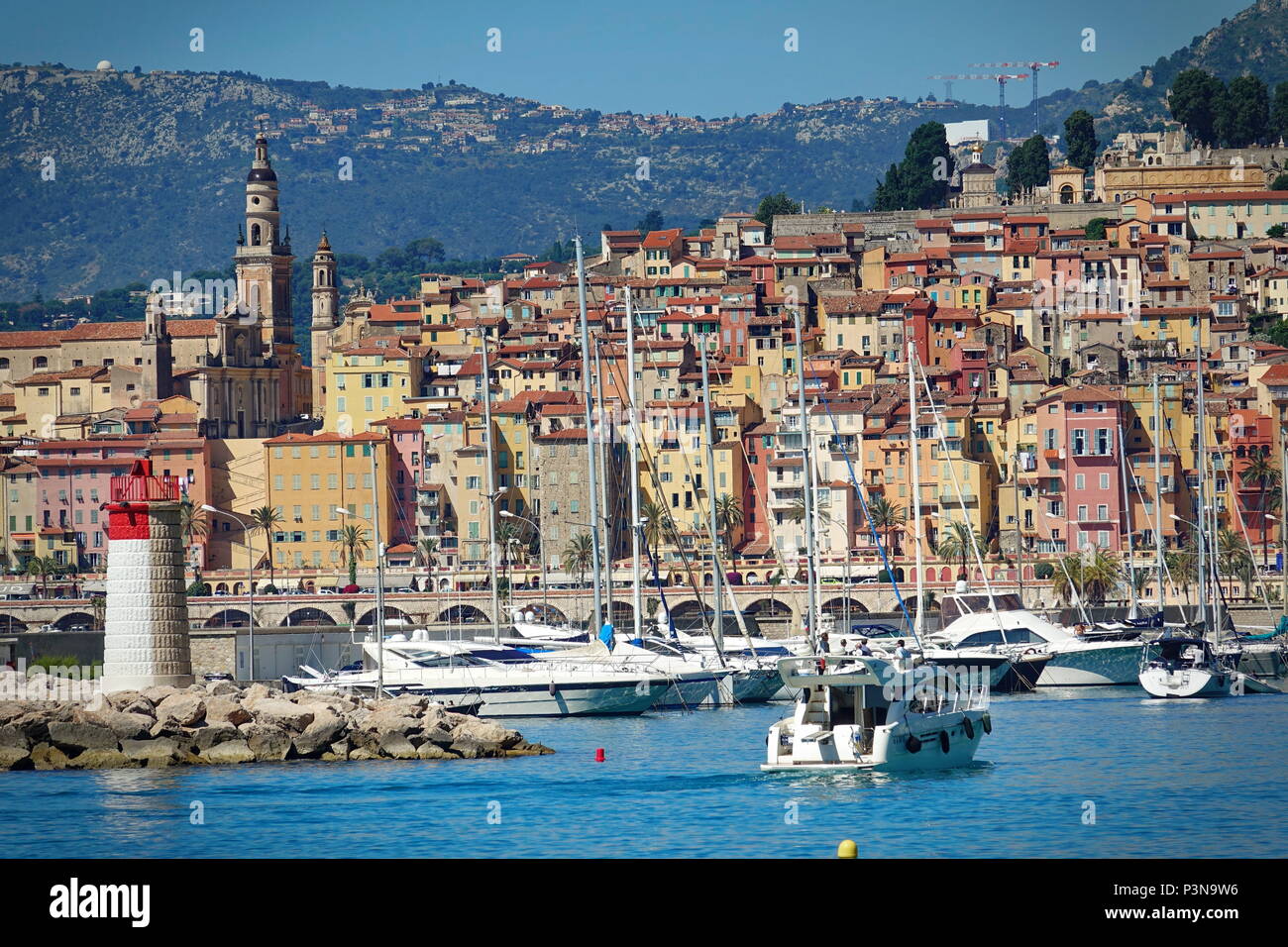 Stadtbild von Menton, Provence-Alpes-Cote d'Azur, Frankreich. Stockfoto