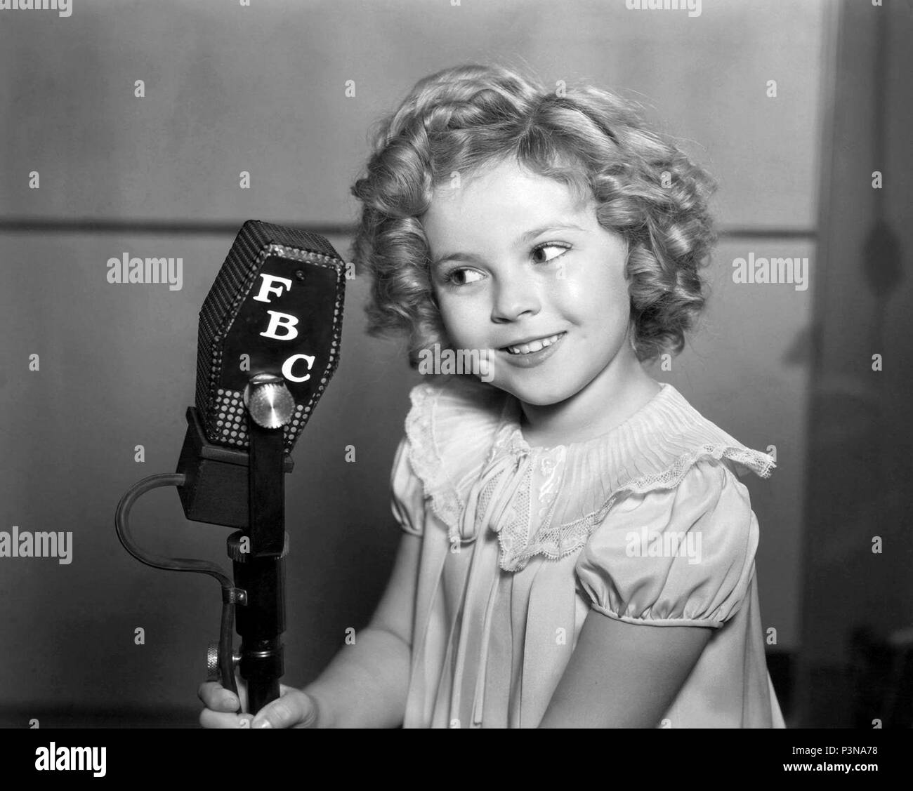 Original Film Titel Armes Kleines Reiches Madchen Englischer Titel Armes Kleines Reiches Madchen Film Regie Irving Cummings Jahr 1936 Stars Shirley Temple Nino Prodigio Quelle Fox Filme Album Stockfotografie Alamy