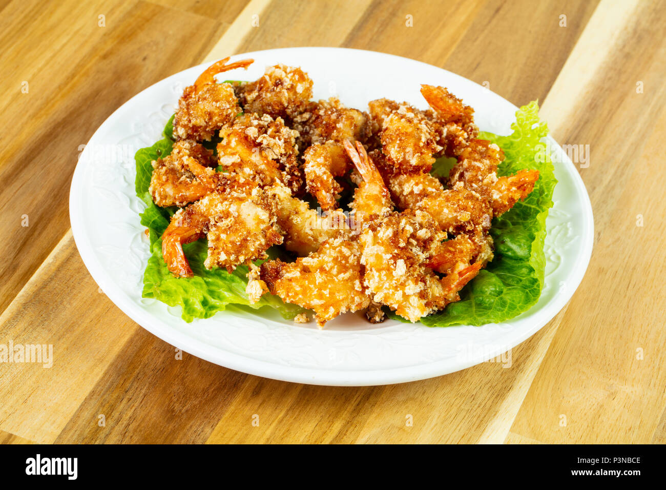 Teig Garnelen mit Salat Stockfoto