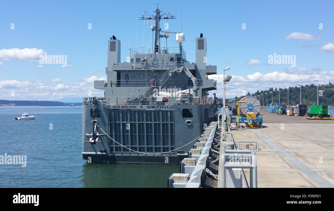 In Tacoma, Washington, Soldaten der 364. WSA und seine Pier 23-basierte watercraft Einheiten mit Vertretern aus der Armee Korps der Ingenieure für seine zweite Partnering Workshop in Tacoma 19-21 Juli. Die Versammlung war ein Follow-up von der ursprünglichen partnering Sitzung durchgeführt, April 2016. Die Partnerschaft wurde erstmals initiierte kritische Wartung Mängel für Wasserfahrzeuge, die linken Schiff Bereitschaft unter dem Standard der Armee. Durch die Verwendung von innovativen Lösungen des USACE und Fähigkeiten, Bereitschaft, die Wasserfahrzeuge Einheiten' stieg in weniger als einem Jahr auf 75%. Verkürzt Stockfoto