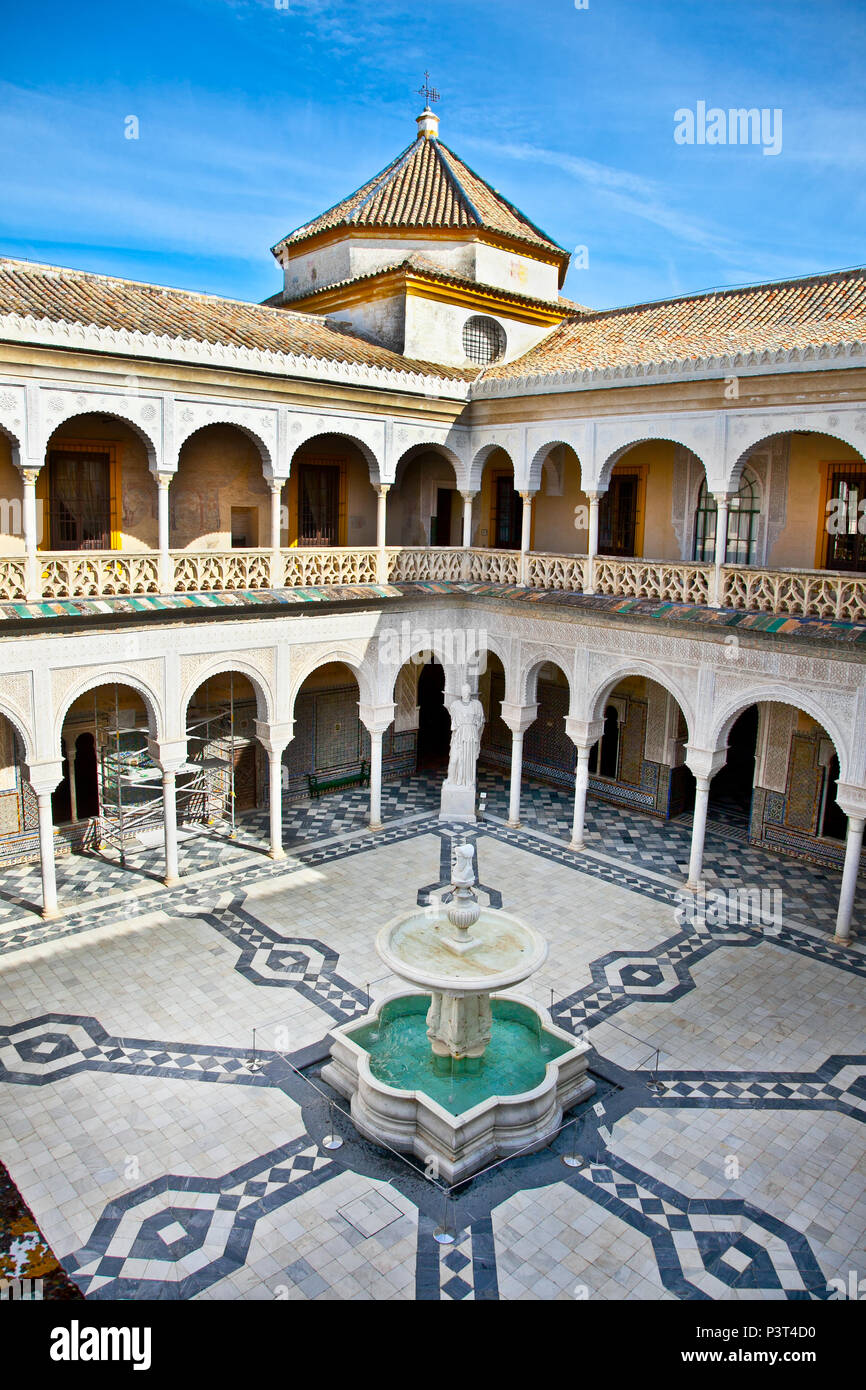 Terrasse Die Wichtigsten Von La Casa De Pilatos Sevilla In Spanien Das Gebaude Ist Ein Wertvoller Palast Im Mudejar Spanischen Stil Stockfotografie Alamy