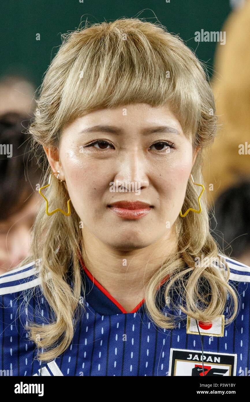 Japanischer Fußballspieler Karina Maruyama besucht die FIFA WM Gruppe H Match zwischen Kolumbien und Japan an einer public viewing Veranstaltung im Tokyo Dome, die am 19. Juni 2018, Tokio, Japan. Japan beat Kolumbien 2-1. Credit: Rodrigo Reyes Marin/LBA/Alamy leben Nachrichten Stockfoto