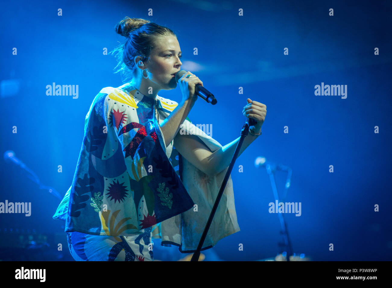 Kopenhagen, Dänemark. 19 Jun, 2018. Der amerikanische Sänger, Songwriter und Musiker Maggie Rogers führt ein Live Konzert bei 1 in Kopenhagen tippen. (Foto: Gonzales Foto - Thomas Rasmussen). Credit: Gonzales Foto/Alamy leben Nachrichten Stockfoto