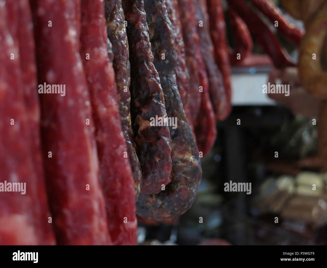 SÃO PAULO, SP - 23.01.2016: Mercado Municipal de SÃO PAULO - Linguiça artesanal keine Mercado Municipal de São Paulo (SP). (Foto: Ciça Neder/Fotoarena) Stockfoto