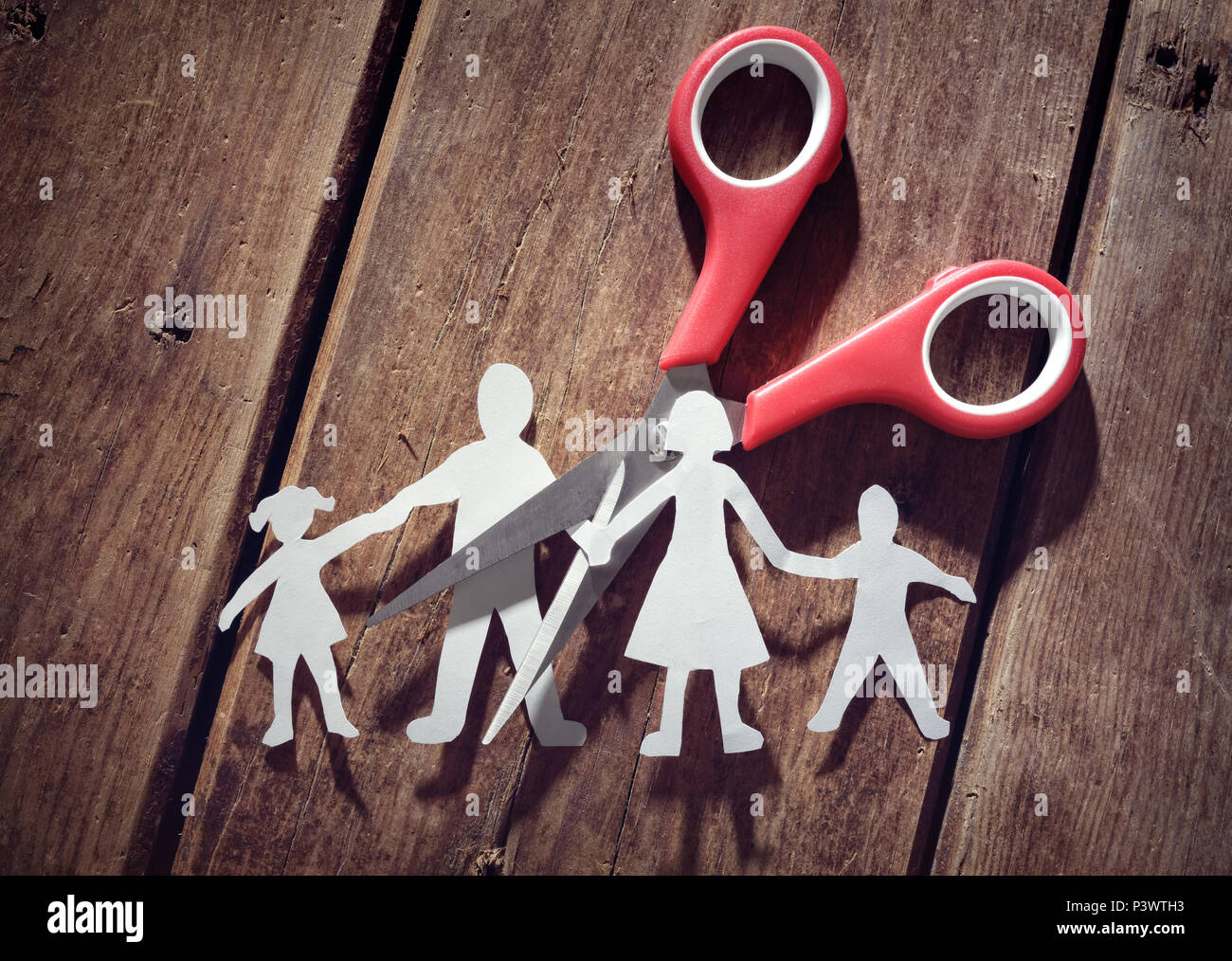 Scheidung und das Sorgerecht für die Schere schneiden Familie auseinander Stockfoto