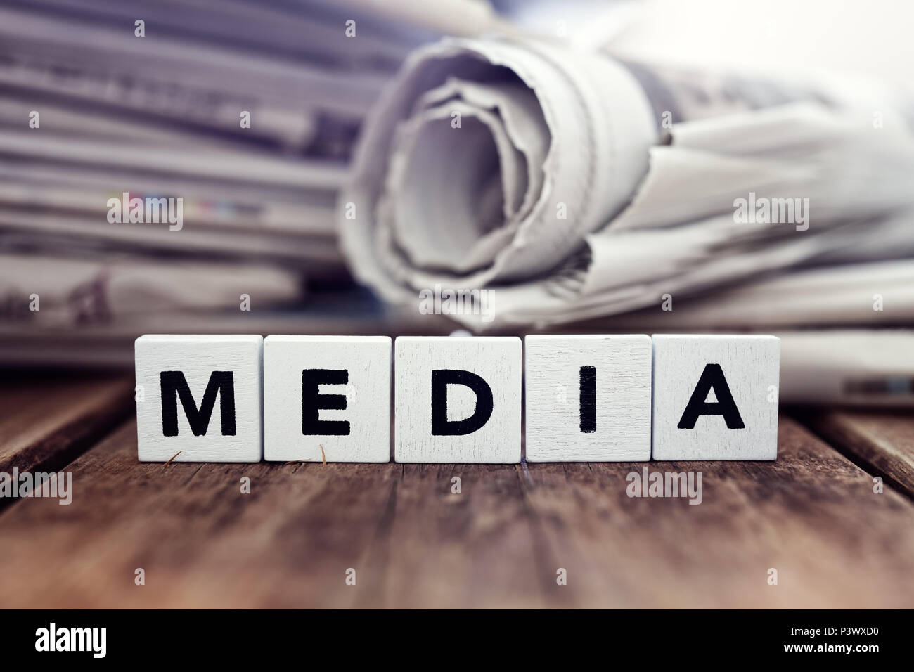 Medien und Zeitung Schlagzeilen Konzept für Nachrichten, Journalismus, Presse oder Newsletter Stockfoto