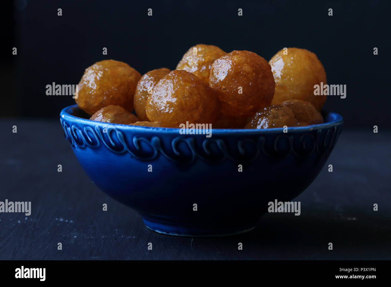 Türkische traditionelle Dessert lokma Stockfoto