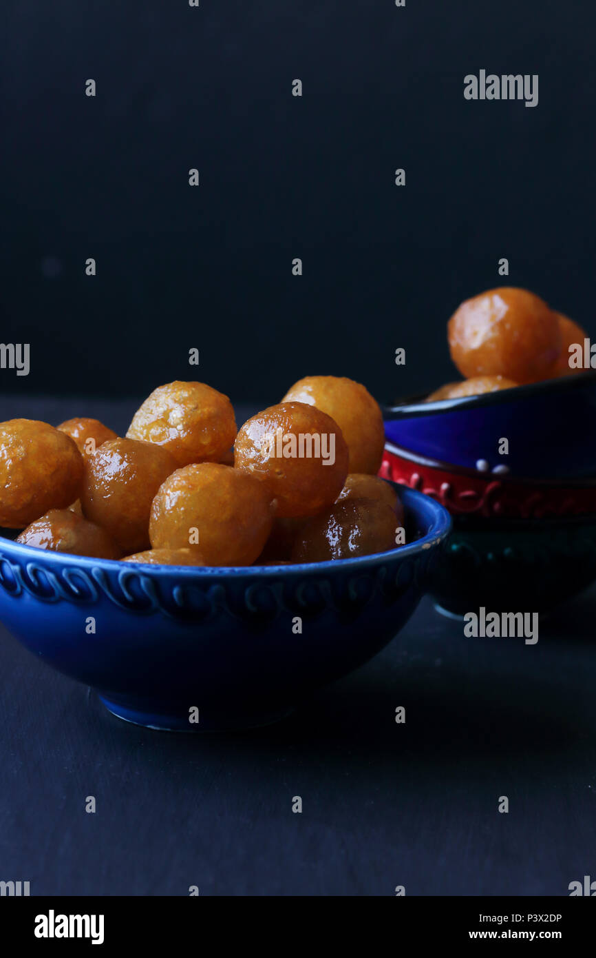 Türkische traditionelle Dessert lokma Stockfoto