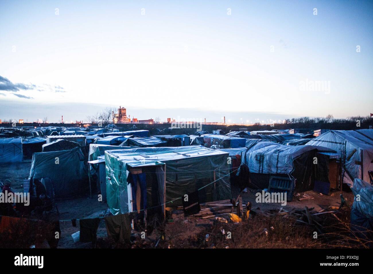 Campo de Calais - a Vida Na Selva realizada No Campo de refugiados keine Norte da França. Stockfoto