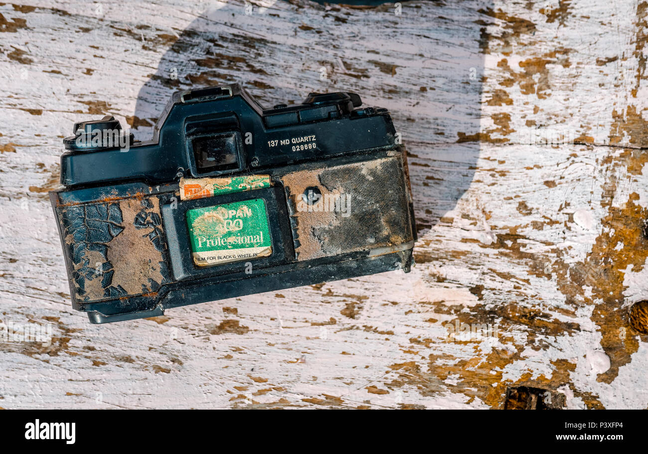 Rückansicht eines alten und defekten Contax 35mm Film Kamera, Contax war deutscher Unternehmen im Jahr 1932 gegründet. Stockfoto