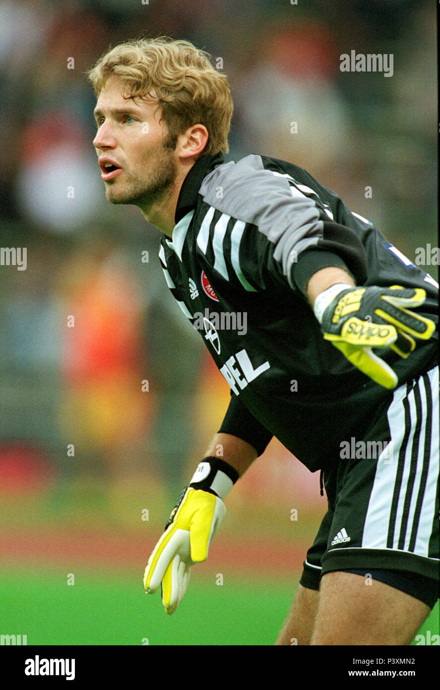 fu-ball-olympiastadion-m-nchen-deutschland-4-8-2000-internationales