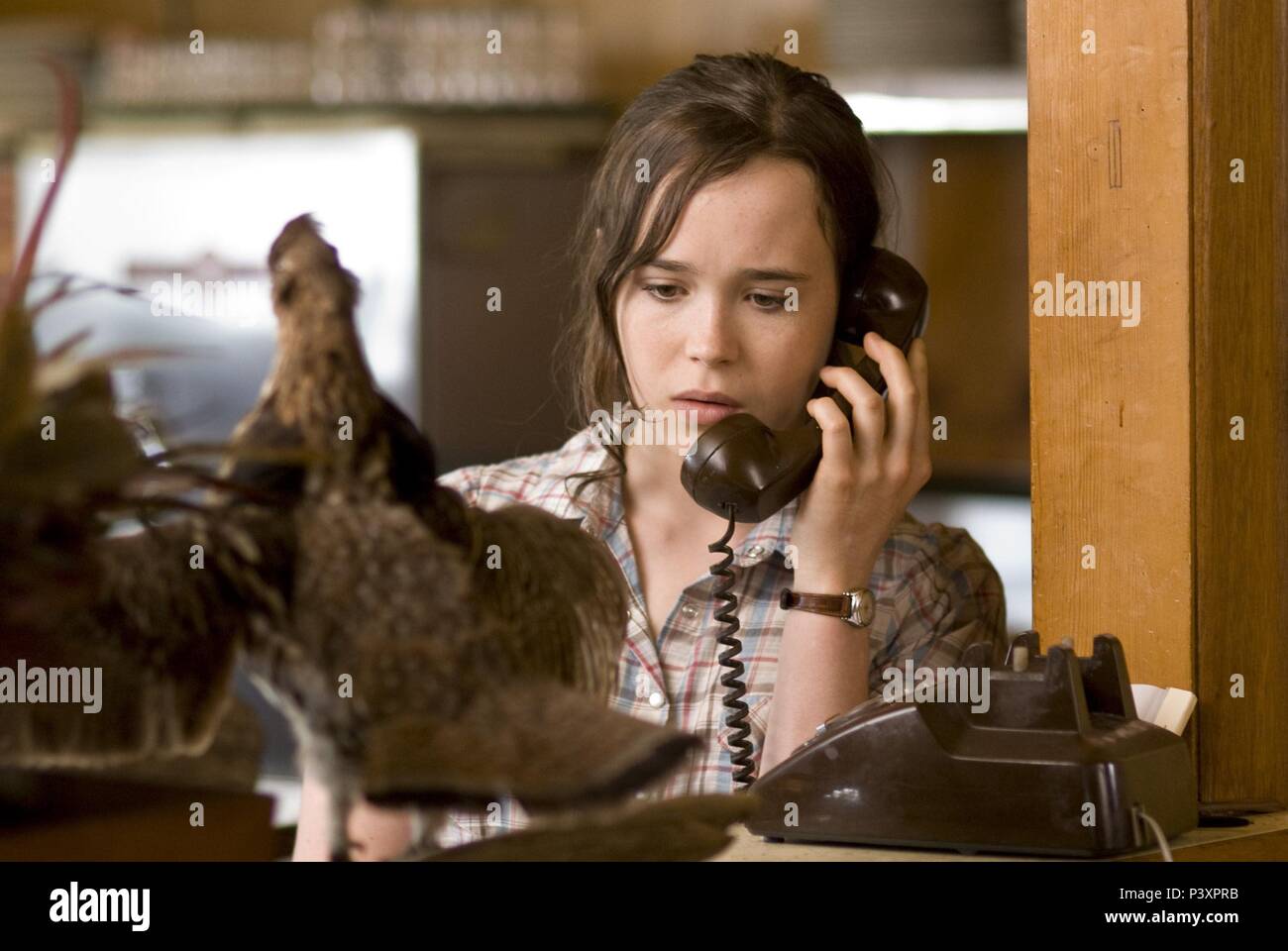 Original Film Titel: Pfau. Englischer Titel: Pfau. Regisseur: Michael Lander. Jahr: 2010. Stars: Ellen Page. Credit: MANDAT BILDER / Album Stockfoto