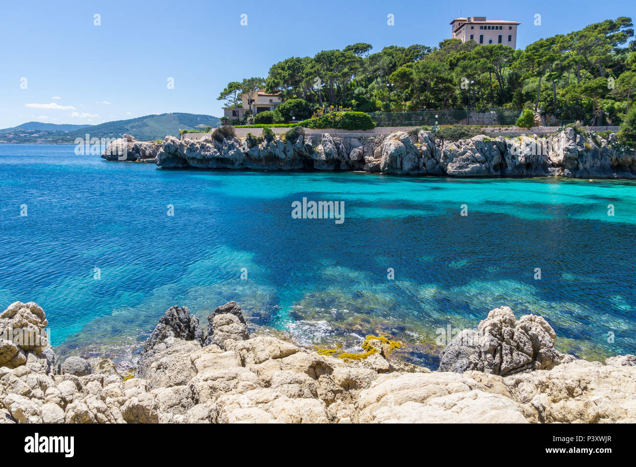 Mallorca, perfekten Paradies wie rocky Cala Gat Bay weiter nach Cala Ratjada. Stockfoto