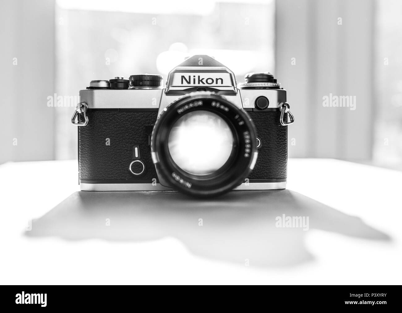 Nikon FE Single Lens Reflex 35mm Film Kamera, Erste startete im Jahr 1978 und blieb in der Produktion bis 1983. Stockfoto