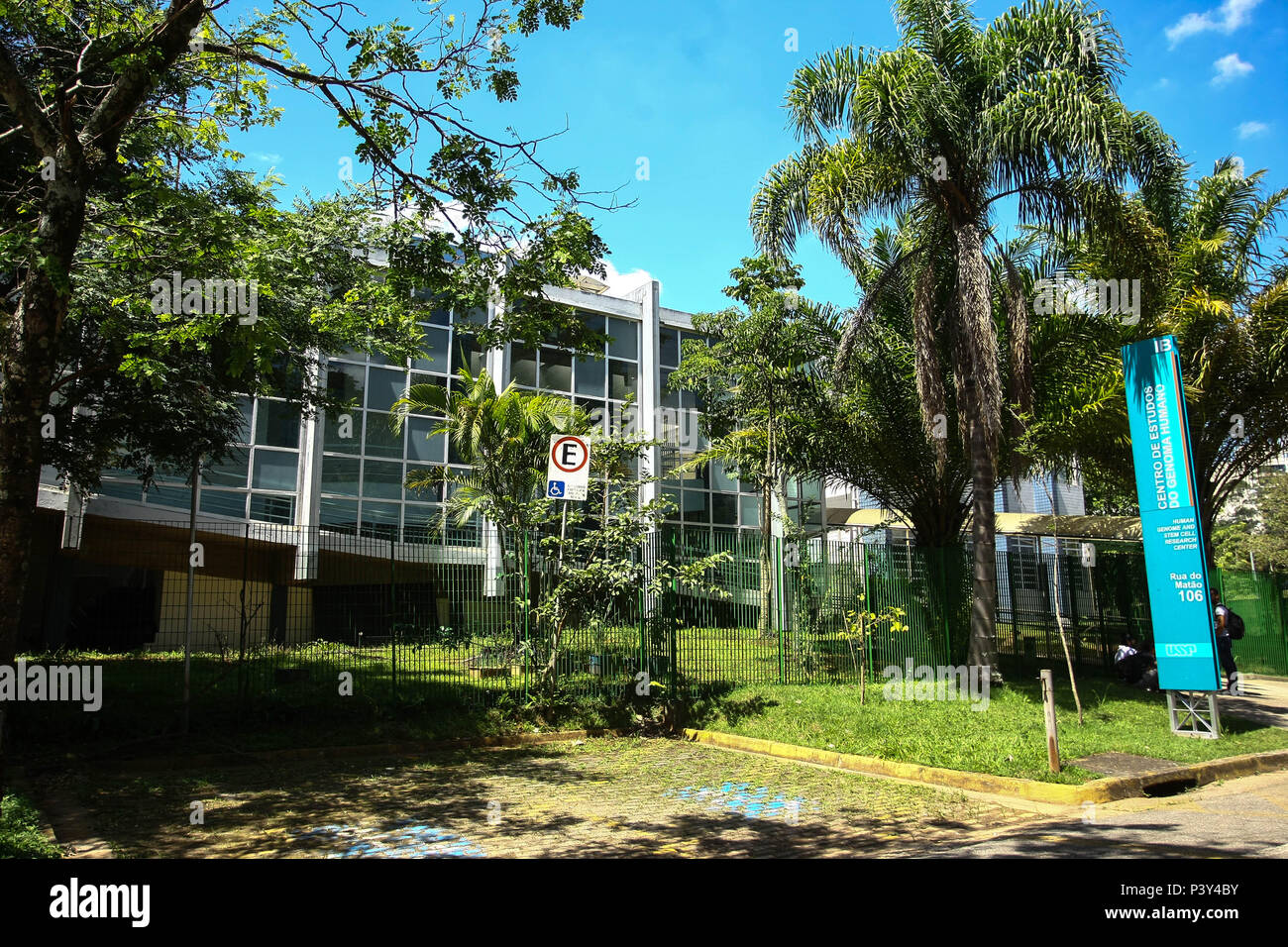 Fachada do Centro de Estudos de Genoma Humano, keine Campus da Universidade de São Paulo, Zona oeste de São Paulo. Stockfoto