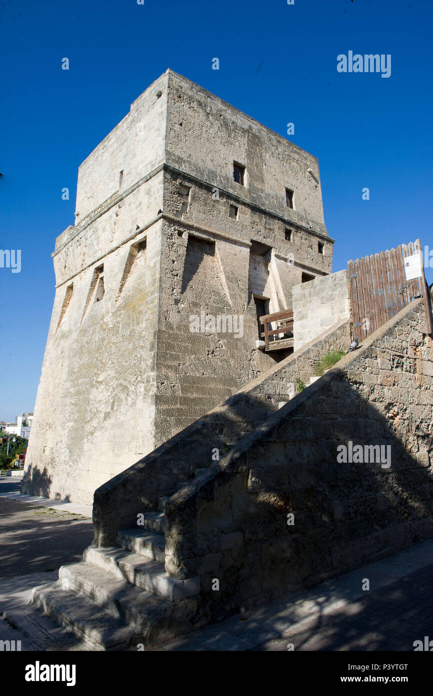 Europa, Italien, Apulien, Provinz Bari, Mola Di Bari, Sarazenen Wachtturm Stockfoto