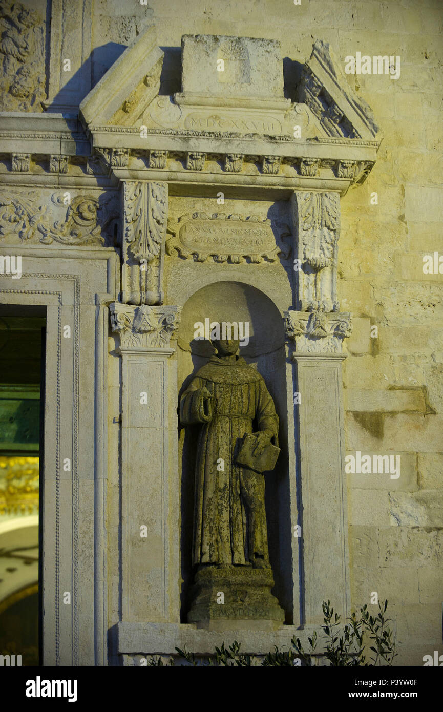Italien, Europa, Apulien, Provinz Bari, Polignano a Mare, S. Maria Assunta Kathedrale Stockfoto