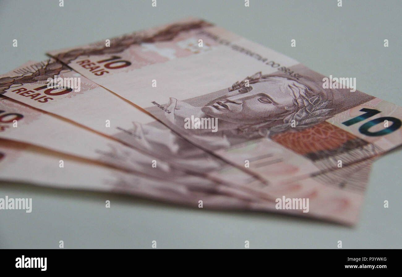 Dinheiro do Brasil, notas de Real, moeda Brasileira. Na Foto, cédulas de 10 Reais. Stockfoto
