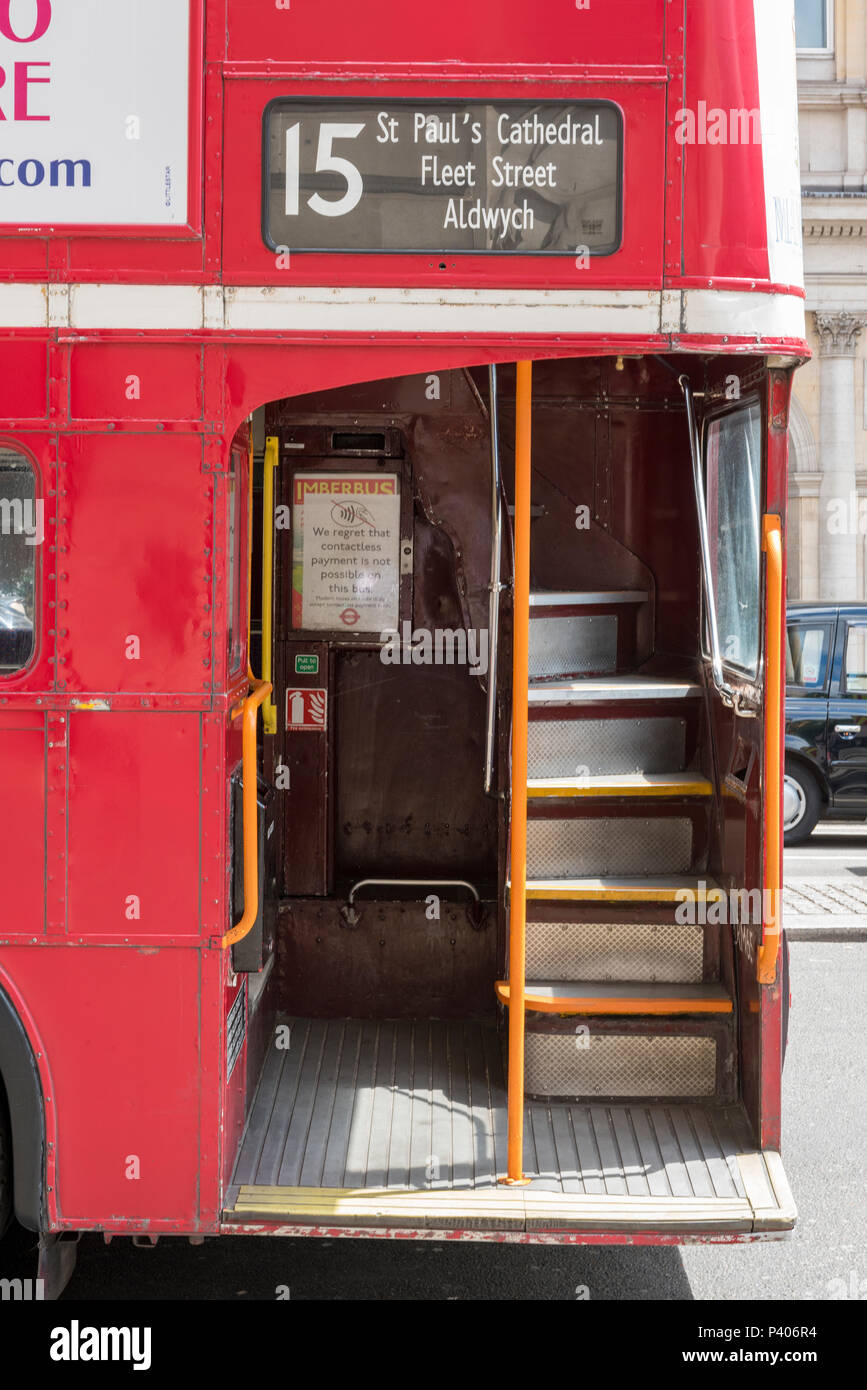 Routemaster roten Londoner Doppeldeckerbus Stockfoto