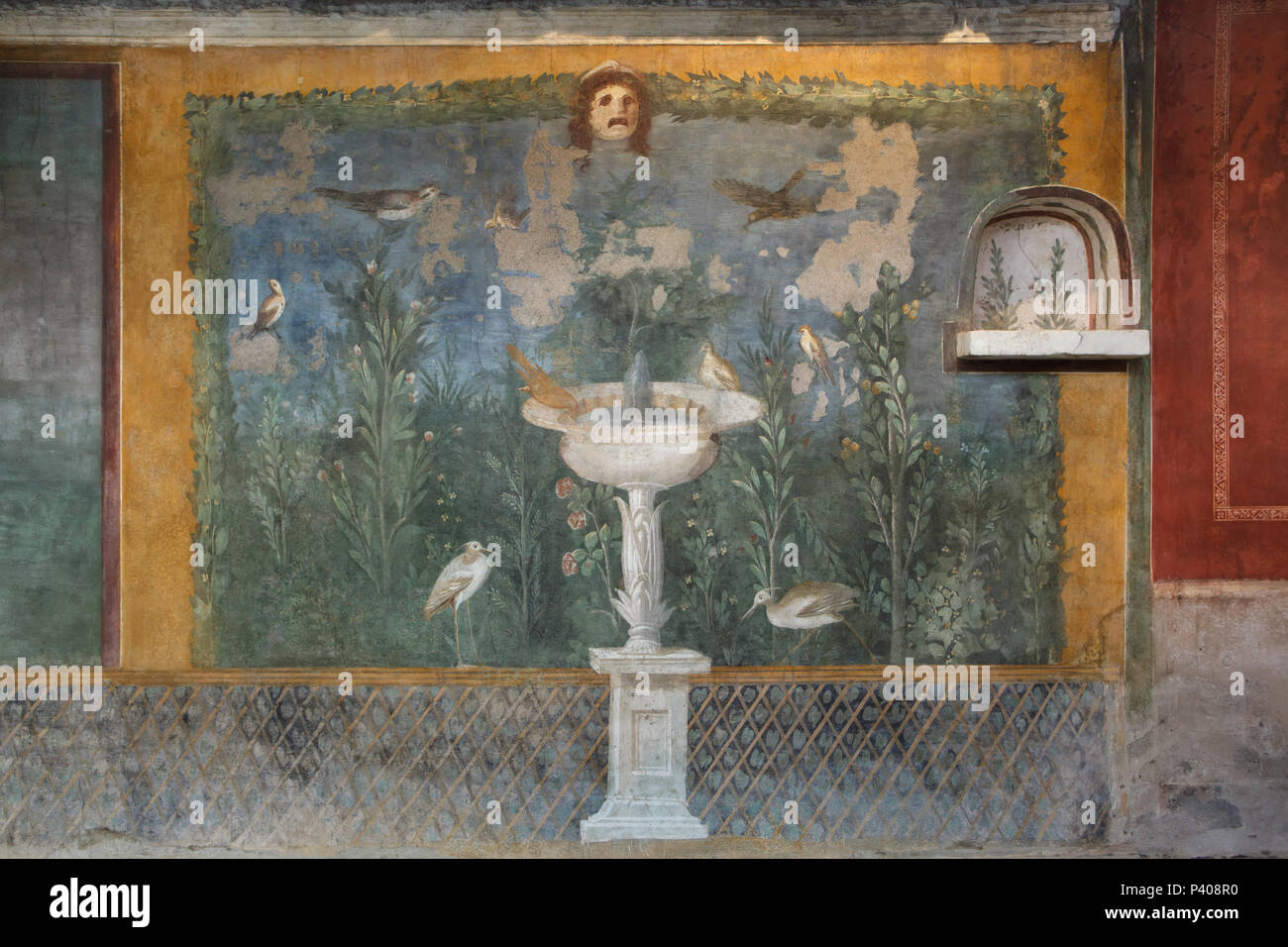 Brunnen in den üppigen Garten im römischen Fresko im Garten des Hauses der Venus dargestellt in der Shell (Casa della Venere in Conchiglia) in die archäologische Stätte von Pompeji (Pompei) in der Nähe von Neapel, Kampanien, Italien. Stockfoto