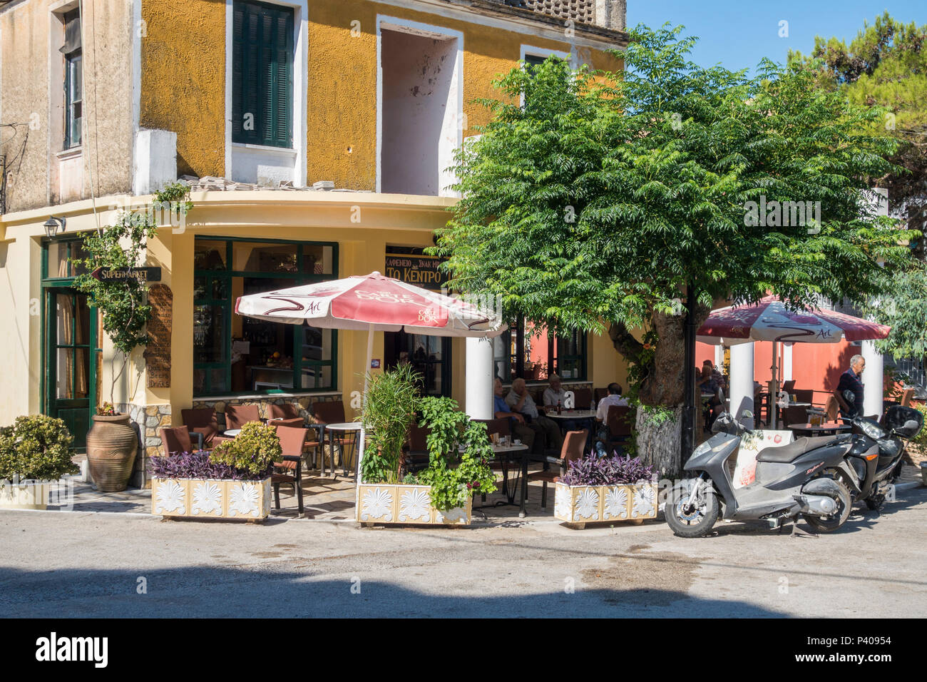 Traditionelles Restaurant/Bar in Stavros, Ithaka, Griechenland Stockfoto