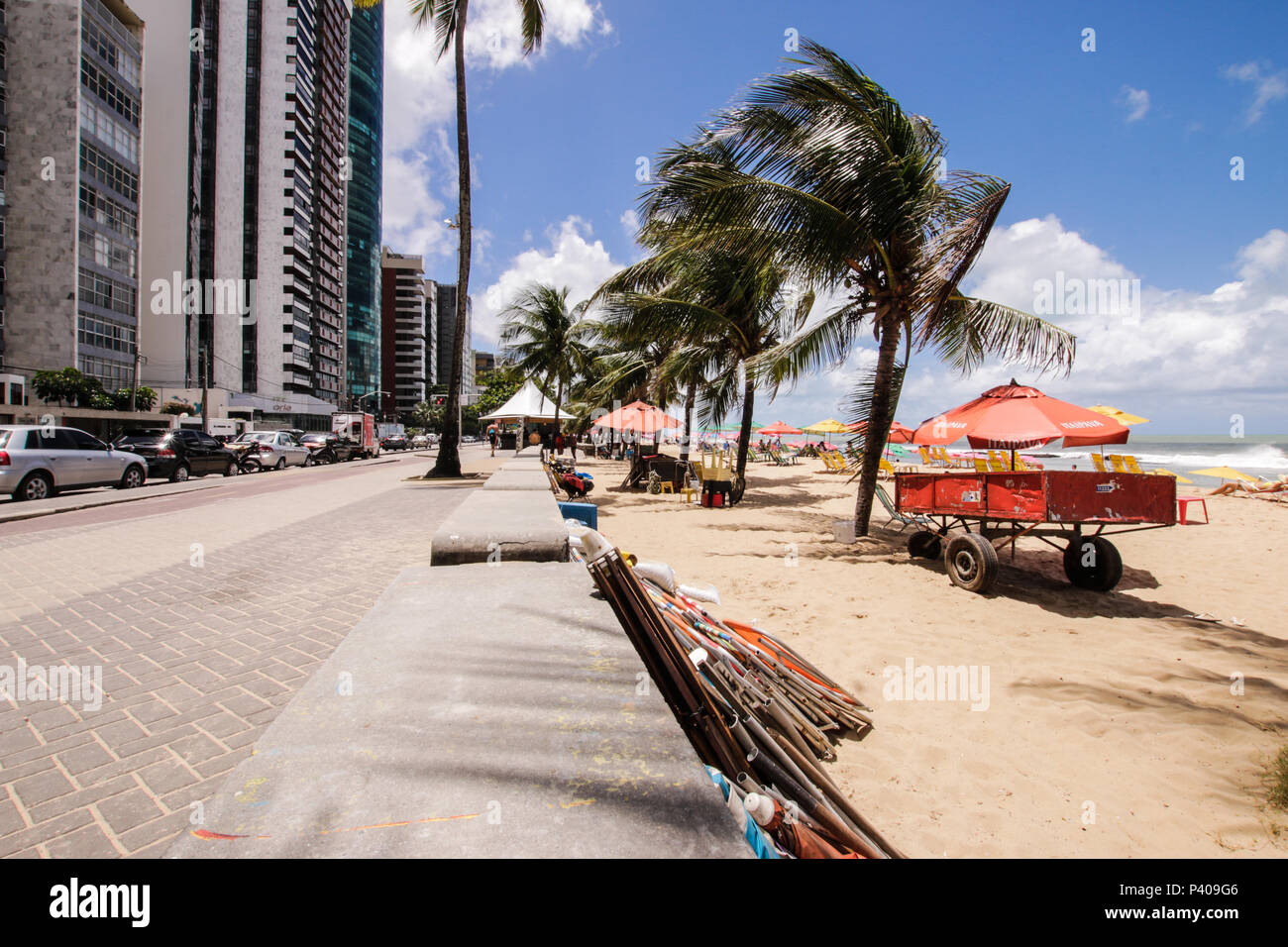 Avenida Boa Viagem, entre als ruas Ribeiro de Brito e Bruno Veloso, Bairro de Boa Viagem, Recife, PE. Stockfoto