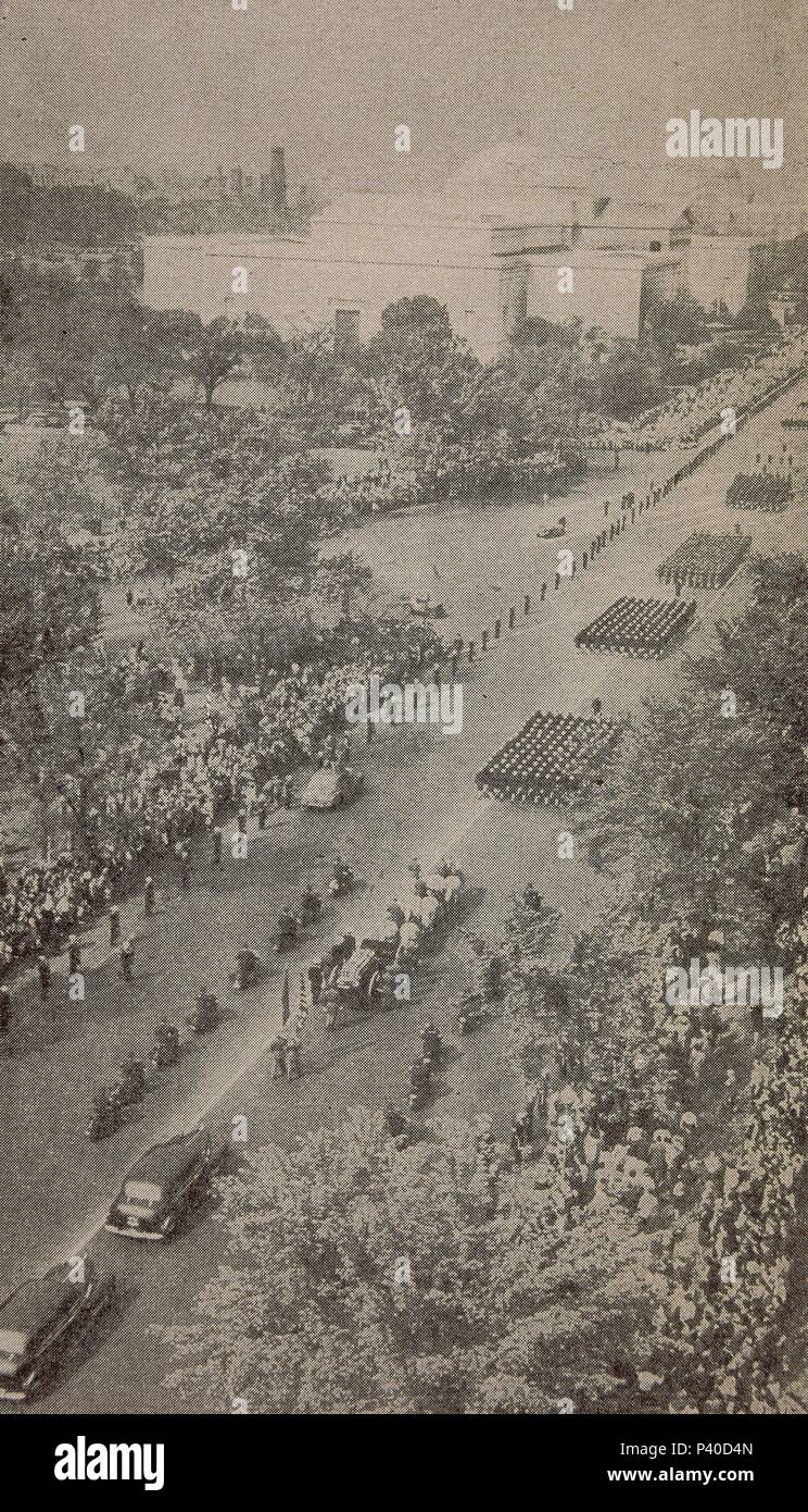 CADAVER DE ROOSEVELT TRASLADADO A LA CASA BLANCA 14/4/1945. Stockfoto