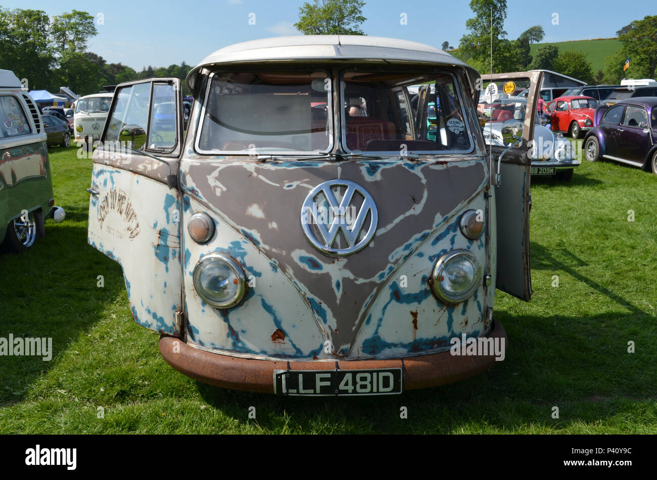 Volkswagen Wohnmobile auf Anzeige an Volksfling 2018 Biggar, Schottland Stockfoto