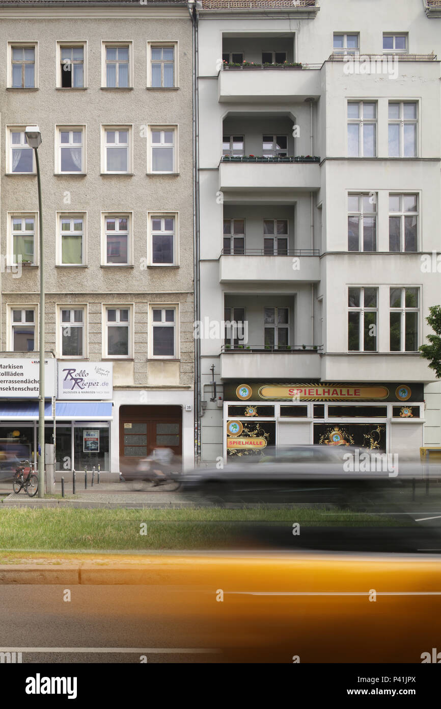Berlin, Deutschland, alte Gebäude in der Frankfurter Allee in Berlin-Friedrichshain Stockfoto