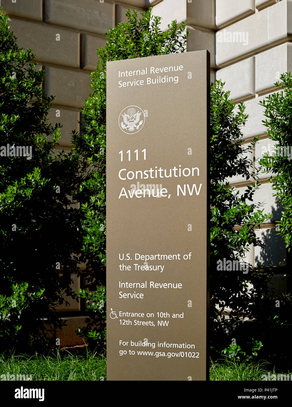 Washington DC, USA - Juni 5, 2018: US-Treasury, Internal Revenue Service Gebäude Zeichen Stockfoto