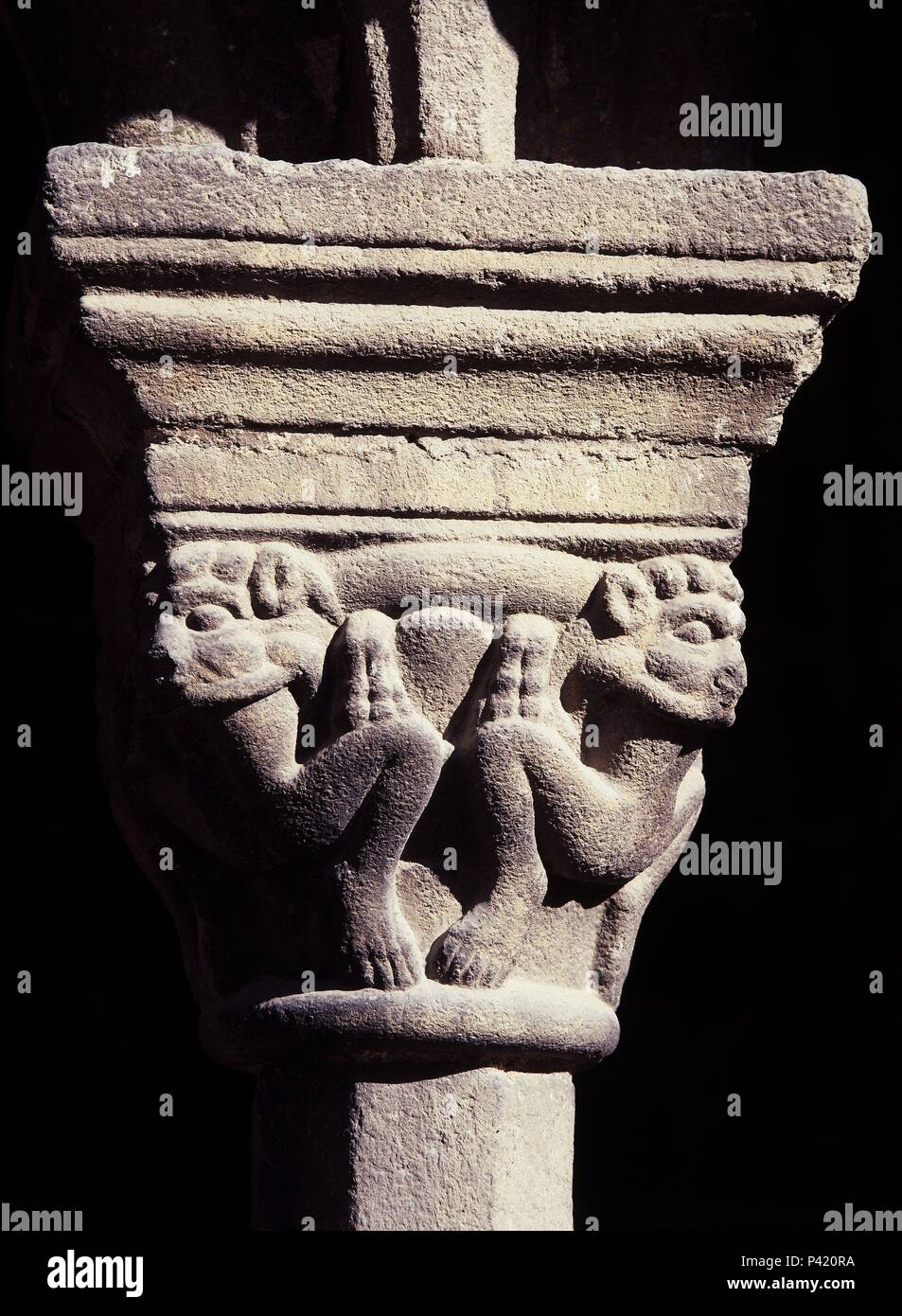 CAPITEL DEL CLAUSTRO DE LA SEO DE URGEL - SIGLO XIII-ROMANICO KATALANISCH. Lage: Catedral, SEO DE URGEL, MALLORCA, SPANIEN. Stockfoto