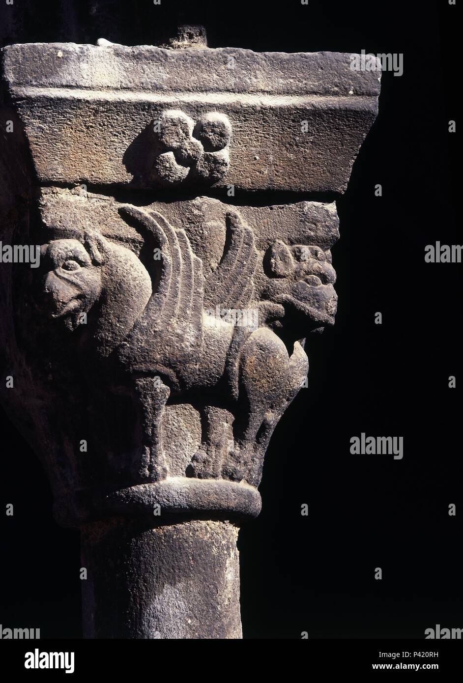 CAPITEL DEL CLAUSTRO DE LA SEO DE URGEL - SIGLO XIII-ROMANICO KATALANISCH. Lage: Catedral, SEO DE URGEL, MALLORCA, SPANIEN. Stockfoto