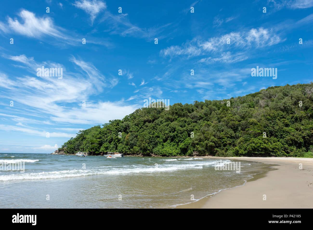 Das Südchinesische Meer runden den Strand in Kota Kinabalu auf Borneo, Malaysia Stockfoto