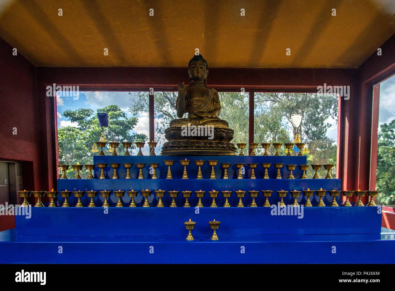 Templo Chagdud Gonpa Odsal Ling, Templo Budista Tibetano, Cotia, São Paulo. Stockfoto