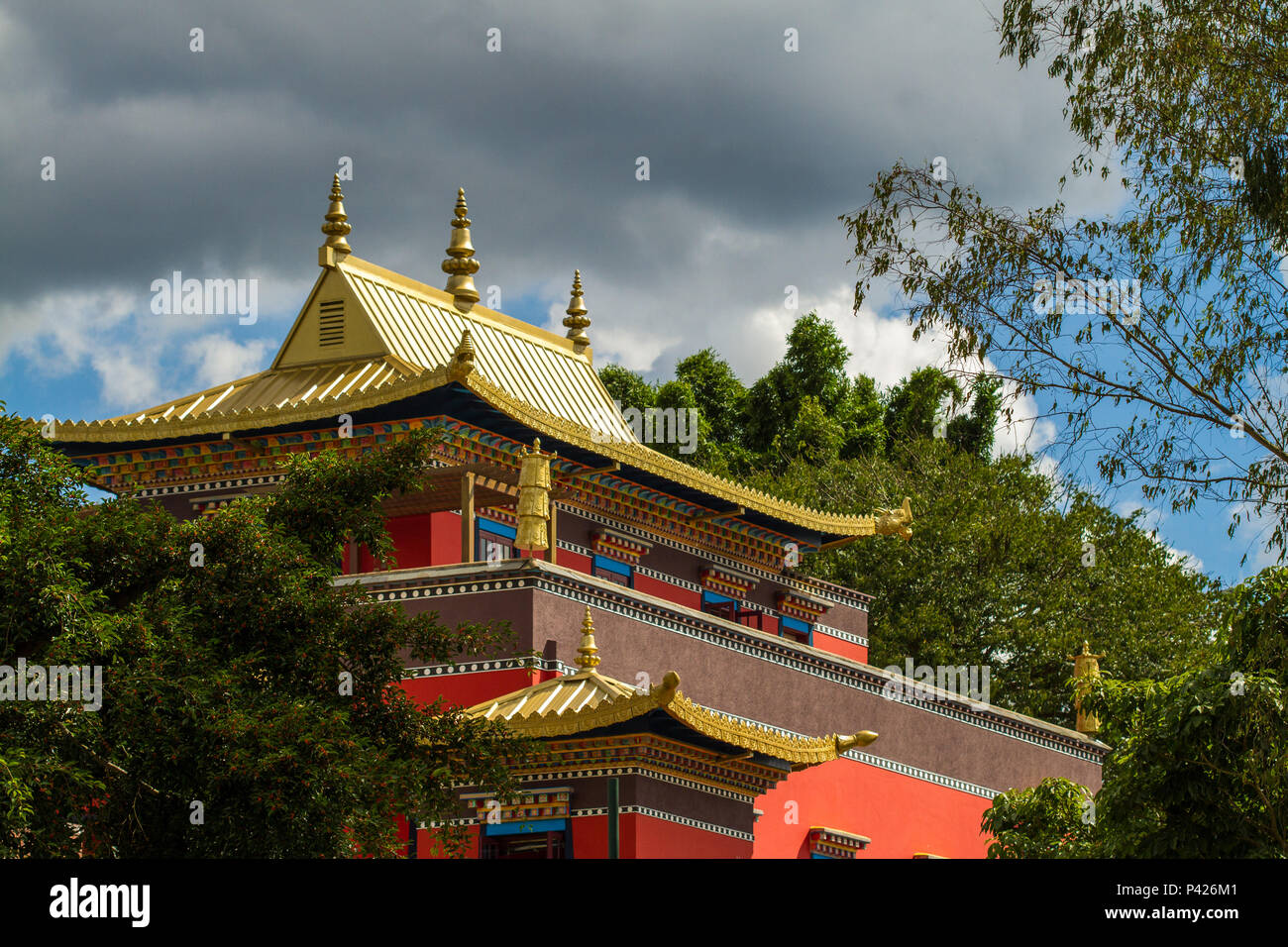 Templo Chagdud Gonpa Odsal Ling, Templo Budista Tibetano, Cotia, São Paulo, Brasilien. Stockfoto