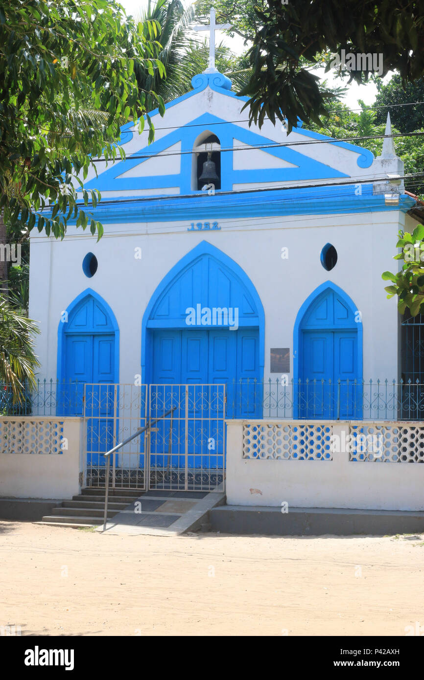 Igreja Santo Antonio, na Praça das mangueiras, na Avenida José Melo Piraja, em Barra Grande, na Península de Maraú, na Bahia. Stockfoto