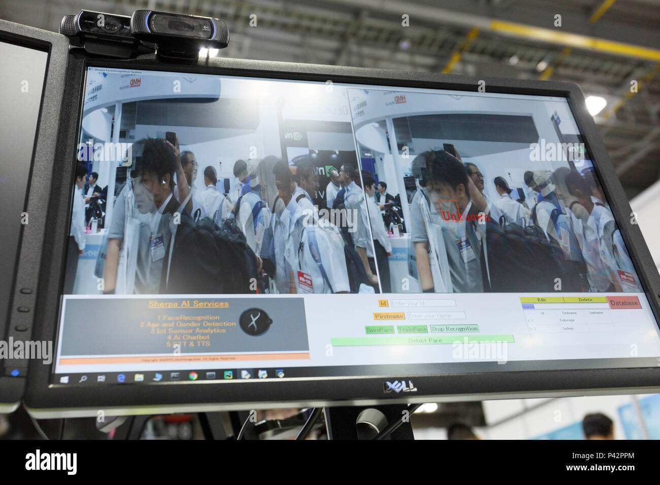 Tokio, Japan. 20 Jun, 2018. Ein Monitor zeigt eine Face Detection System in Aktion während der 26 3D & Virtual Reality Expo (IVR) in Tokyo Big Sight am 20. Juni 2018, Tokio, Japan. Die jährliche Ausstellung IVR ist die grösste Messe in Japan, die auf 3D und Virtual Reality Industrie konzentriert. Die Ausstellung ist vom 20. bis 22. Juni statt. Credit: Rodrigo Reyes Marin/LBA/Alamy leben Nachrichten Stockfoto