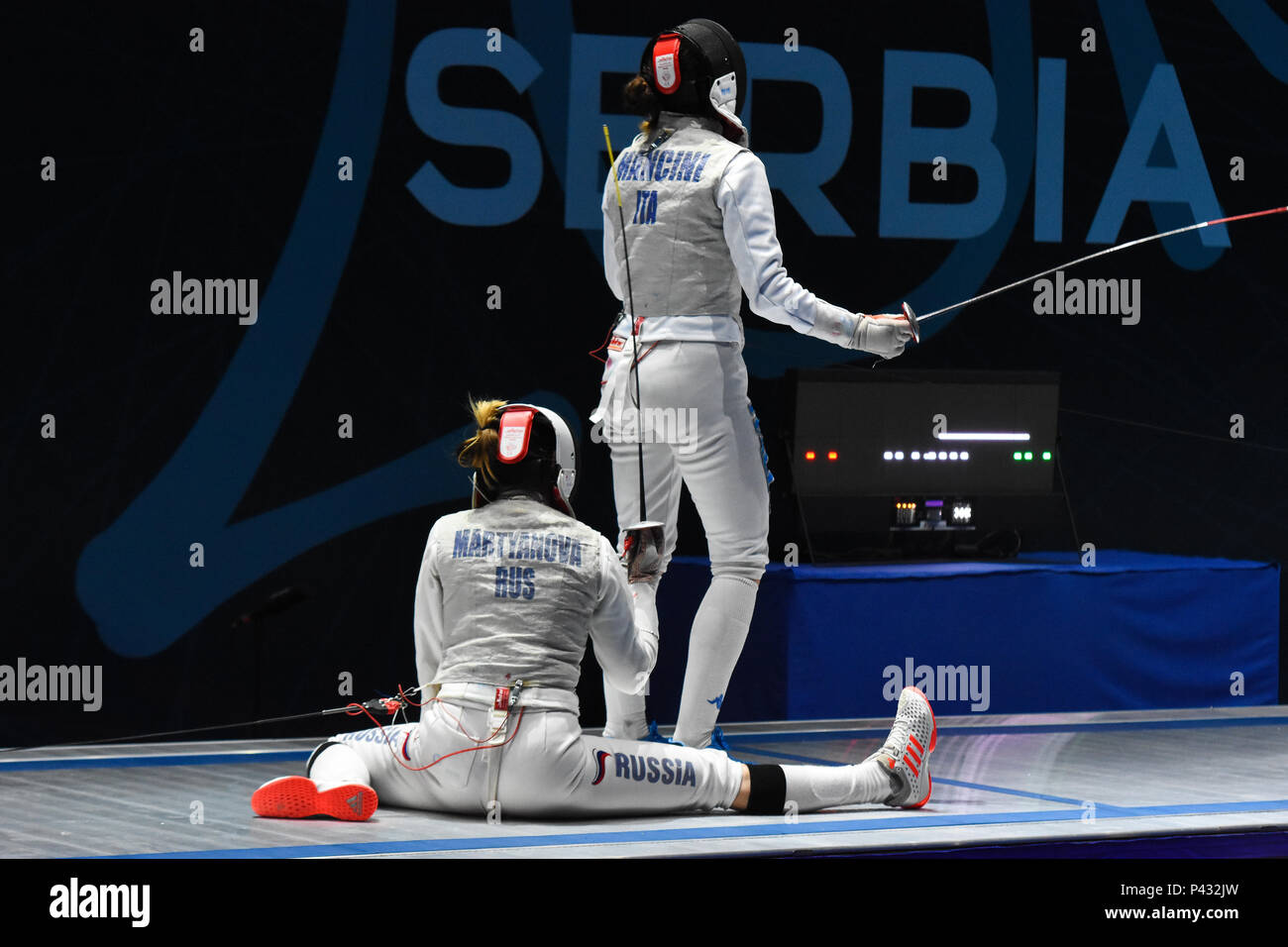 Novi Sad, Serbien. 20. Juni 2018 EUROPÄISCHEN Fechten championshio für Frauen Frauen Folie team Finale. Team von Italien gewann die Goldmedaille, Italien im Finale Team aus Russland, die Mannschaft von Frankreich Beat gewann Bronze. Für Italien gespielt cini Chiara, Arianna Errigo, Mancini Camila und Volpi Alice foto Nenad Mihajlovic Credit: Nenad Mihajlovic/Alamy leben Nachrichten Stockfoto